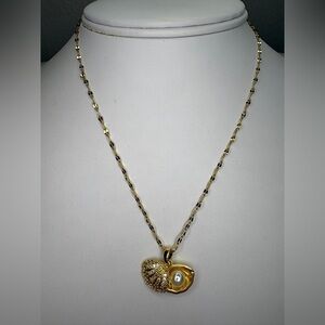 Gold Clam Shell Faux Pearl Necklace